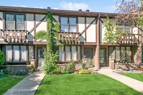 321 N Marion St #6, Oak Park, IL 60302