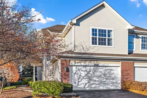 1929 Golden Gate Ln #1929, Naperville, IL 60563