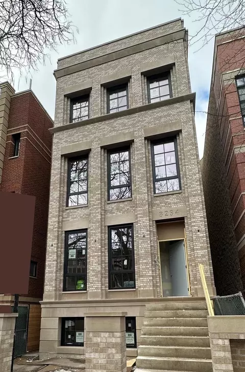 3234 N Kenmore Ave #2, Chicago, IL 60657