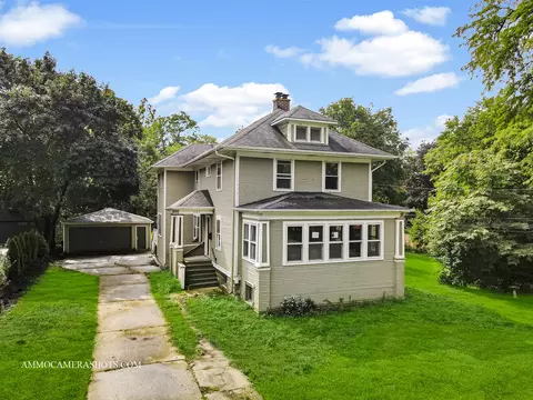 537 Turner Ave, Glen Ellyn, IL 60137