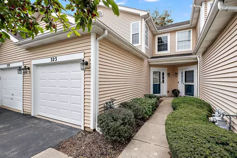 323 Glen Leven Ct, Schaumburg, IL 60194