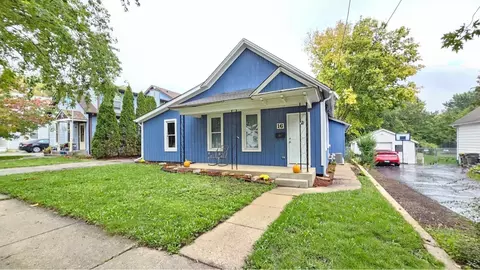 16 Guth St, East Dundee, IL 60118