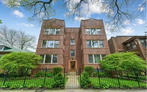 1756 W Wallen Ave #1W, Chicago, IL 60626