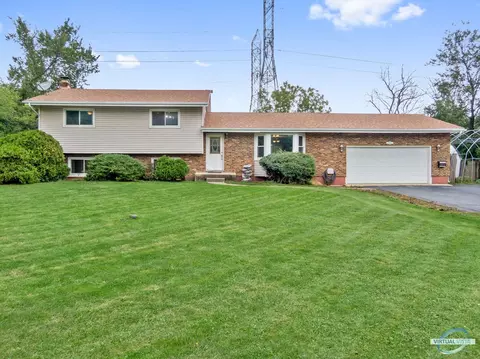 21 W256 Cortland Ave, Lombard, IL 60148