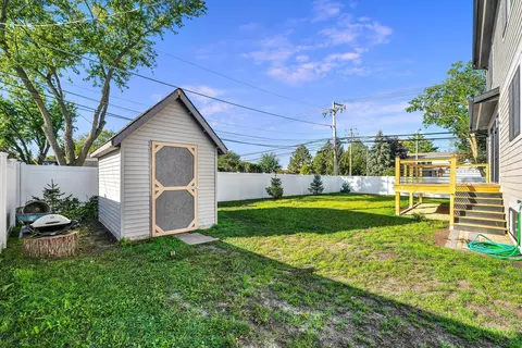1301 Ardyce Ln, Mount Prospect, IL 60056 photo 5