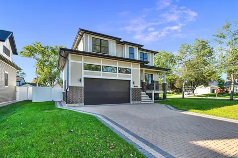 1301 Ardyce Ln, Mount Prospect, IL 60056 photo 3