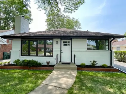 116 N Broadway Ave, Park Ridge, IL 60068
