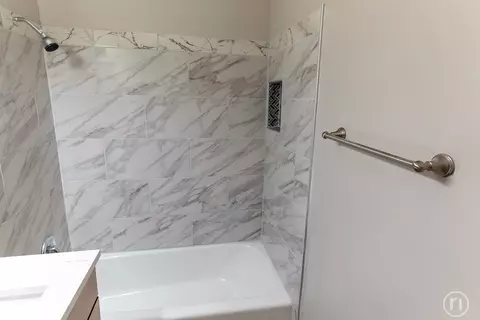 130 S Hale Ave, Bartlett, IL 60103 photo 22