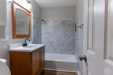 130 S Hale Ave, Bartlett, IL 60103 photo 19