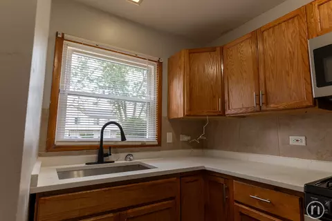 130 S Hale Ave, Bartlett, IL 60103 photo 2