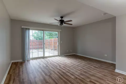 130 S Hale Ave, Bartlett, IL 60103 photo 5