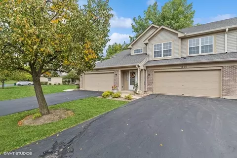 1425 Auburn Ln, Gurnee, IL 60031