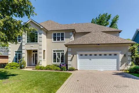 4056 Kenwood Ave, Gurnee, IL 60031