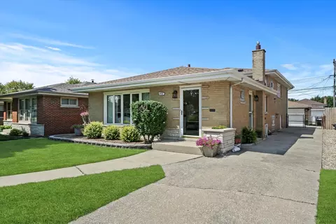 8450 S Kolin Ave, Chicago, IL 60652