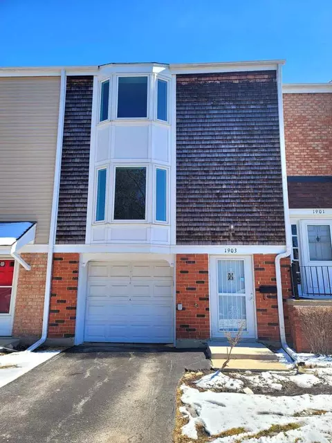 1903 Williamsburg Dr, Hoffman Estates, IL 60169