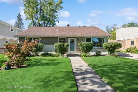 3 N N330 N Howard Ave, Elmhurst, IL 60126