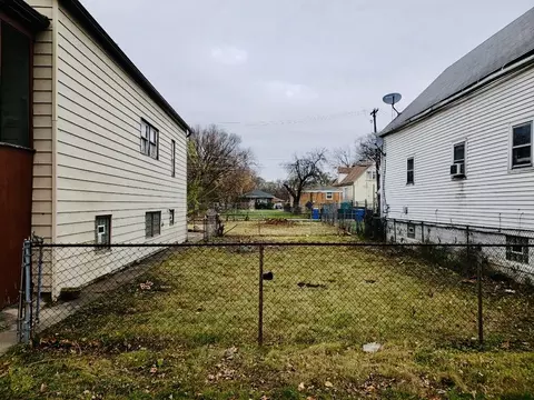 344 E 119th Pl, Chicago, IL 60628 photo 3