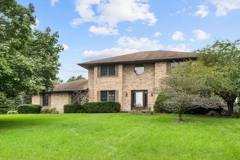 475 E Pine Meadow Ct, Morris, IL 60450