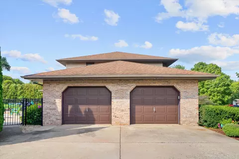 475 E Pine Meadow Ct, Morris, IL 60450 photo 3