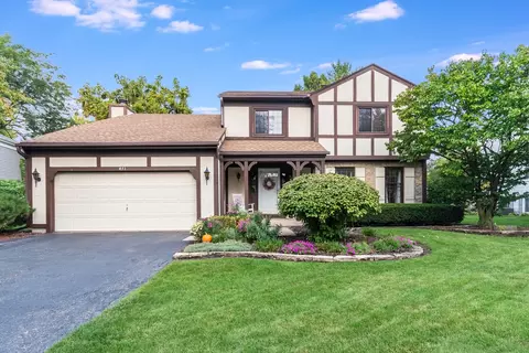 471 Newport Dr, Naperville, IL 60565