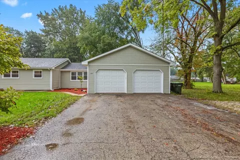 139 E 1st St, Braidwood, IL 60408 photo 3