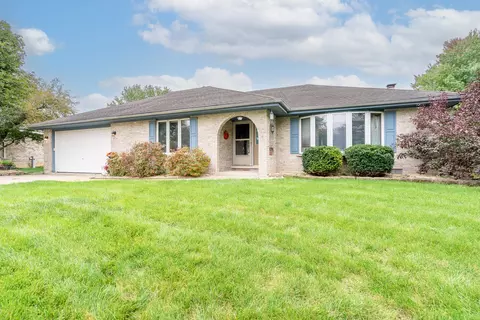 904 Stafford Ct, New Lenox, IL 60451