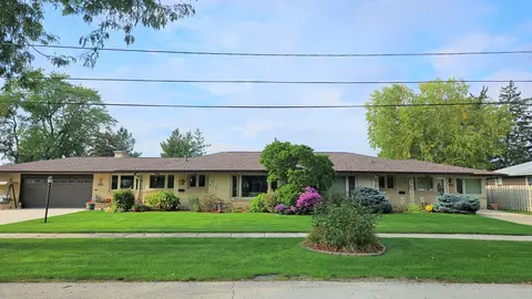 1206 North Ave, Belvidere, IL 61008
