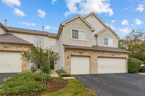 3629 Roanoke Ave, Carpentersville, IL 60110