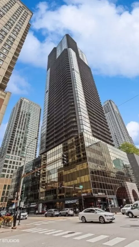 10 E Ontario St #1104, Chicago, IL 60611