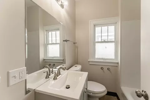 1243 Center St, Des Plaines, IL 60018 photo 9