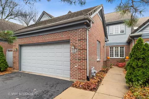 33 Stonehenge Ct, Burr Ridge, IL 60527