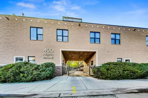 400 N Racine Ave #217, Chicago, IL 60642