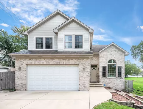 753 W Vermont St, Villa Park, IL 60181