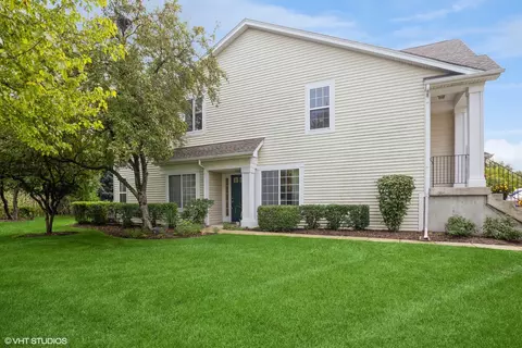 1140 Westminster Ln, Elk Grove Village, IL 60007
