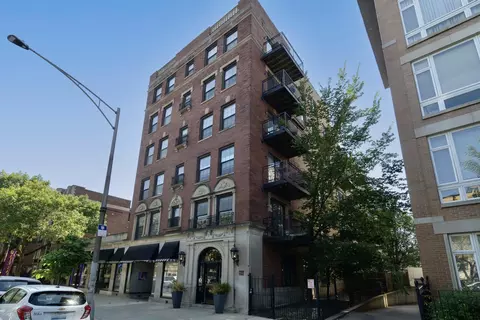 4144 N Sheridan Rd #305, Chicago, IL 60613