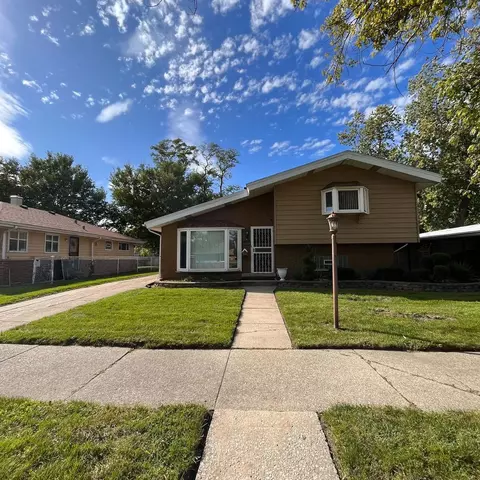 15210 Meadow Ln, Dolton, IL 60419