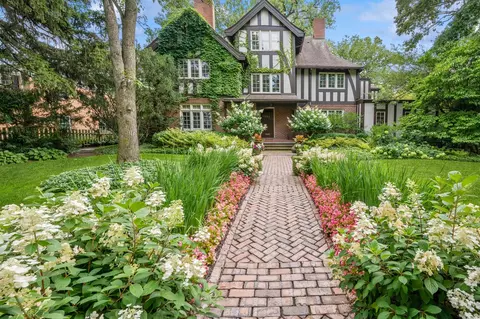 888 Tower Rd, Winnetka, IL 60093