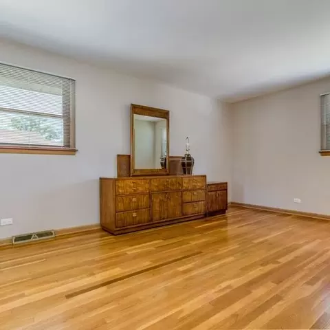 2012 E Wintergreen Ave, Mount Prospect, IL 60056 photo 10