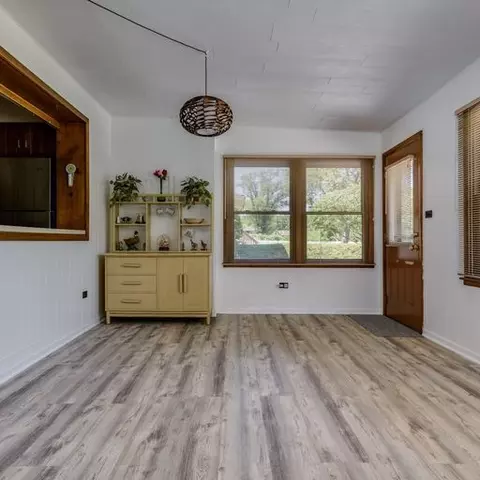 2012 E Wintergreen Ave, Mount Prospect, IL 60056 photo 17