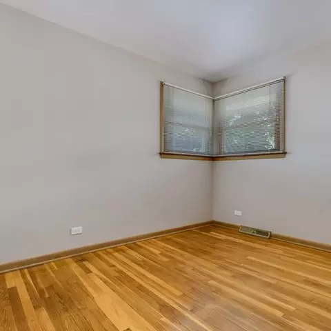 2012 E Wintergreen Ave, Mount Prospect, IL 60056 photo 9