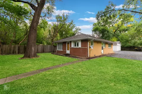 2715 Geneva Ave, Melrose Park, IL 60164