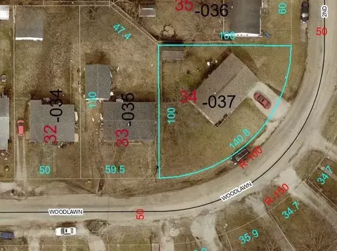 100 Woodlawn Ave, Mattoon, IL 61938