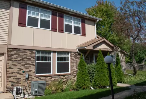 33 Tanwood Ct, Vernon Hills, IL 60061