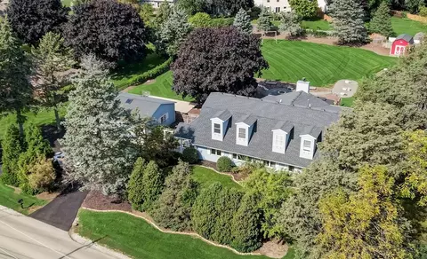 21680 W Shorewood Rd, Grayslake, IL 60030