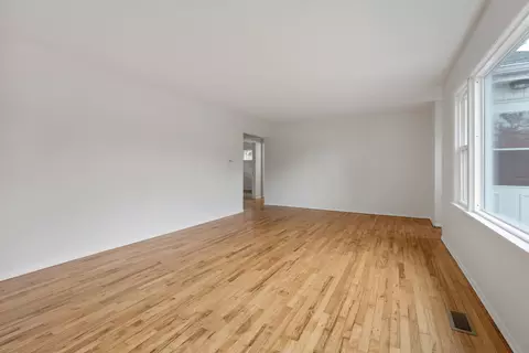 244 E Berkley Ln, Hoffman Estates, IL 60169 photo 6