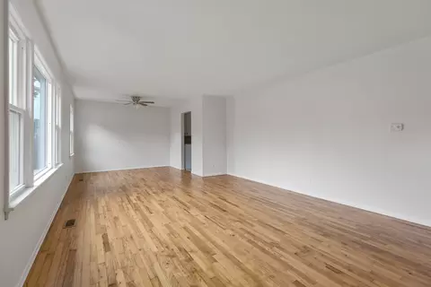 244 E Berkley Ln, Hoffman Estates, IL 60169 photo 5