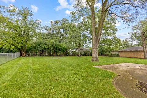 244 E Berkley Ln, Hoffman Estates, IL 60169 photo 23