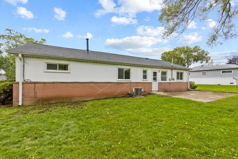 244 E Berkley Ln, Hoffman Estates, IL 60169 photo 22