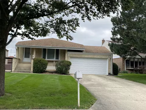 273 W Kimbell Ave, Elmhurst, IL 60126