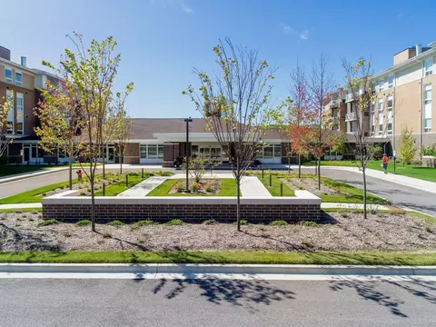 2150 Founders Dr #348, Northbrook, IL 60062